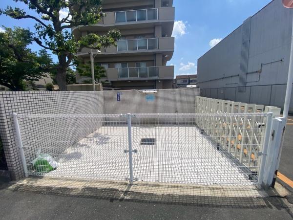 パレス八尾山本