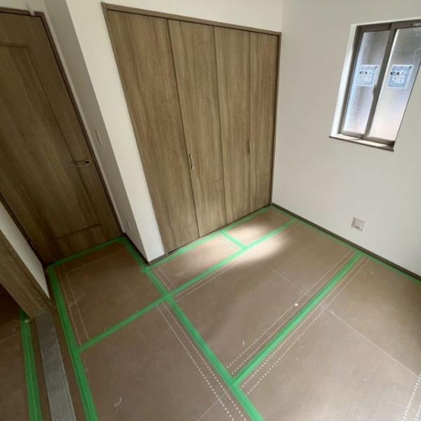 箕面市粟生外院B号棟