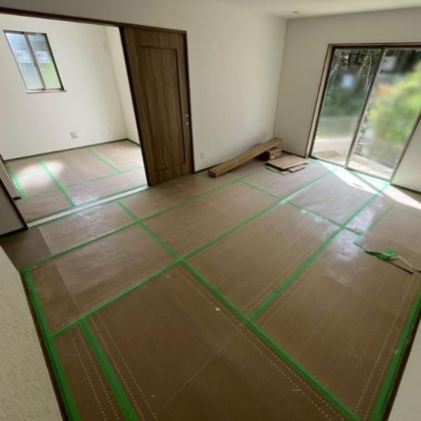 箕面市粟生外院B号棟