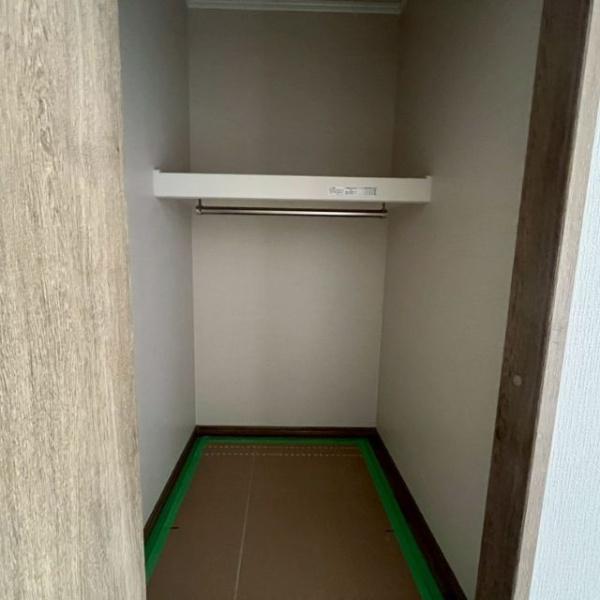 箕面市粟生外院B号棟