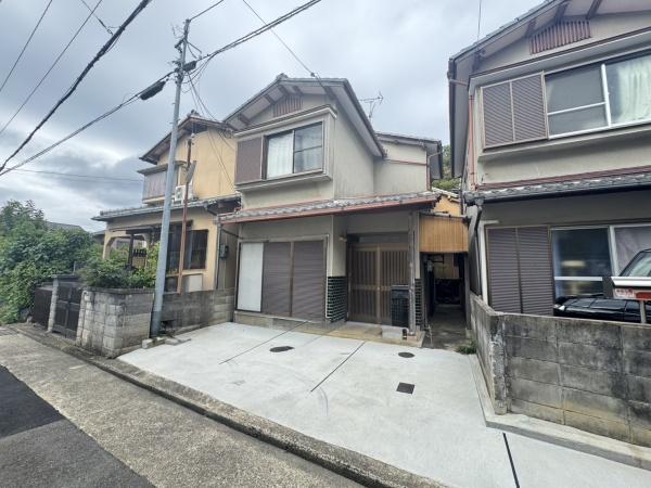 京都市右京区鳴滝藤ノ木町の中古一戸建て