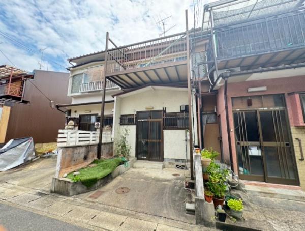 京都市右京区太秦一町芝町の中古テラスハウス
