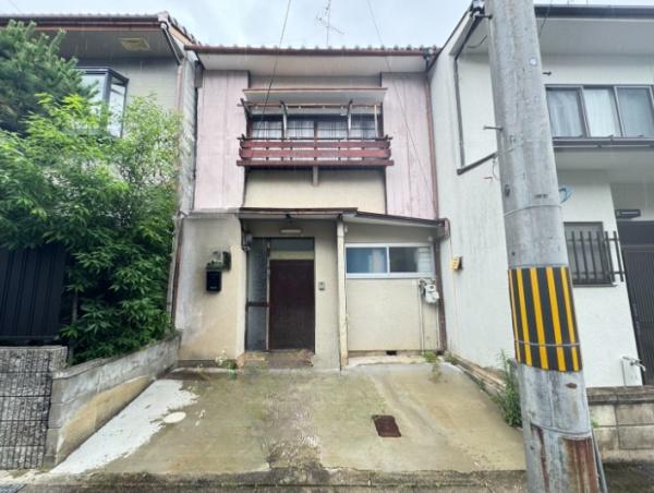 京都市右京区嵯峨釈迦堂大門町の中古テラスハウス