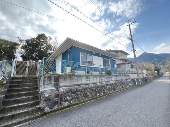 大津市南小松の中古一戸建