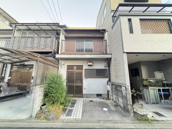 京都市伏見区深草仙石屋敷町の中古一戸建