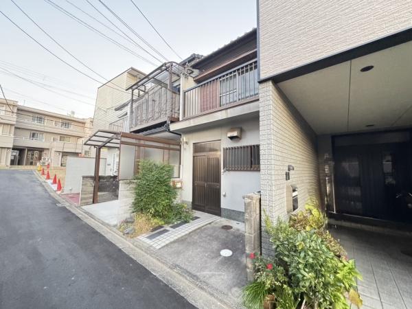 京都市伏見区深草仙石屋敷町の中古一戸建て