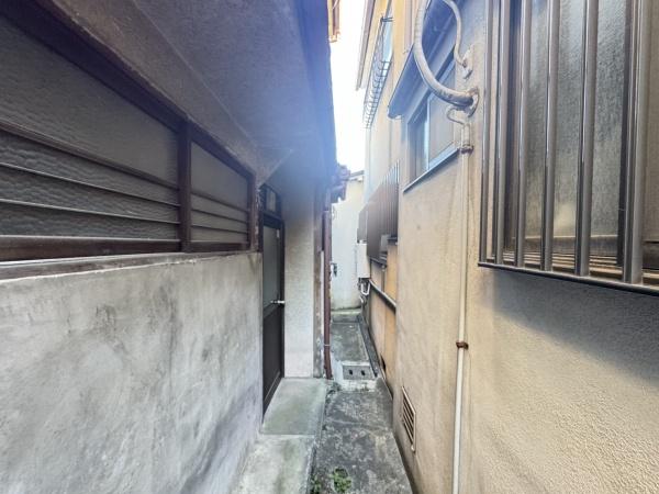 京都市右京区花園猪ノ毛町の中古テラスハウス