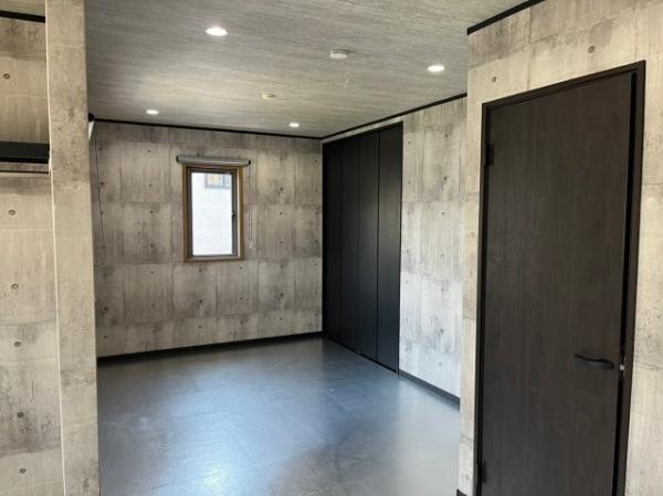 京都市西京区御陵峰ケ堂町２丁目の中古一戸建て