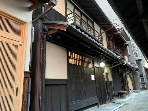 京都市東山区祇園町南側の中古テラスハウス