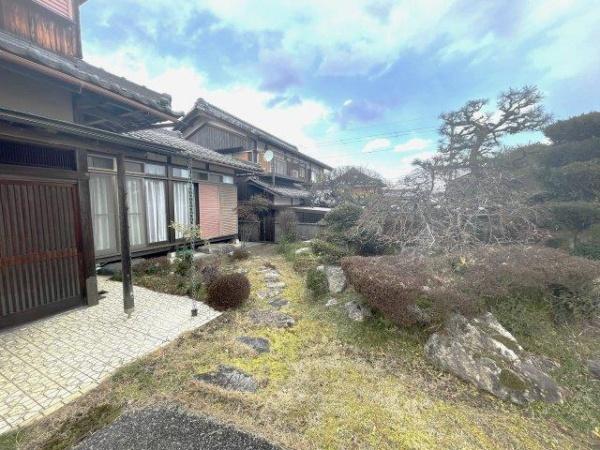 大津市伊香立下龍華町の中古一戸建