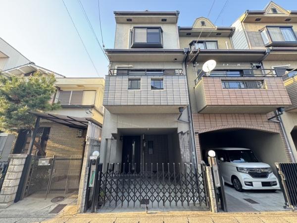 京都市右京区太秦百合ケ本町の中古一戸建