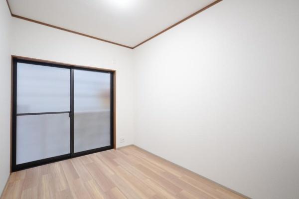 京都市右京区太秦百合ケ本町の中古一戸建て