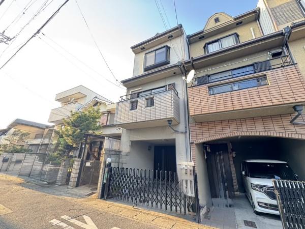 京都市右京区太秦百合ケ本町の中古一戸建