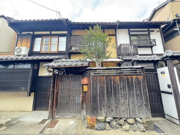 京都市中京区西ノ京式部町の中古テラスハウス