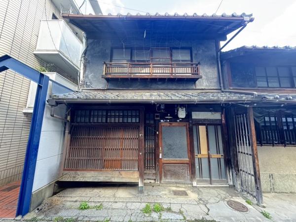 京都市左京区新麩屋町通仁王門下る大菊町の中古一戸建