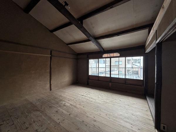 京都市左京区新麩屋町通仁王門下る大菊町の中古一戸建て