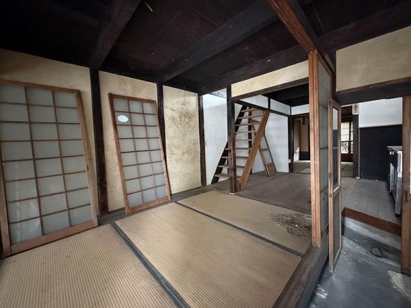 京都市左京区新麩屋町通仁王門下る大菊町の中古一戸建て