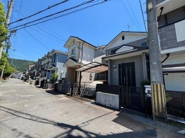 京都市伏見区石田大受町の中古一戸建て