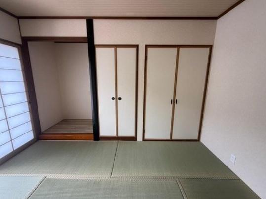 京都市西京区御陵峰ケ堂町３丁目の中古一戸建て