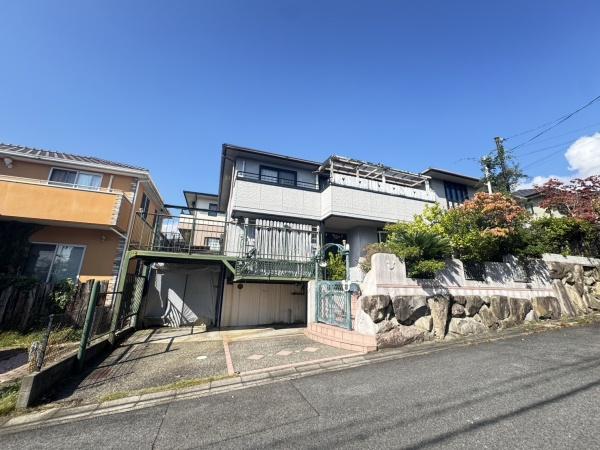 京都市西京区御陵峰ケ堂町３丁目の中古一戸建