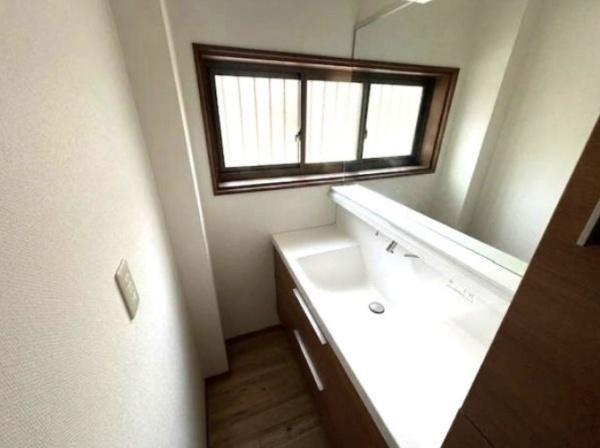 京都市伏見区深草大亀谷安信町の中古一戸建て