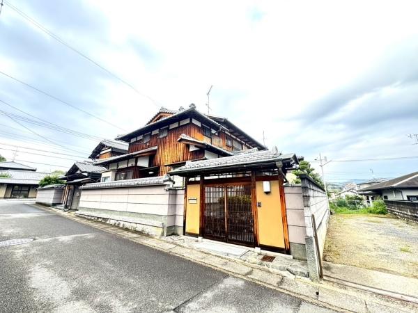 京都市伏見区深草大亀谷安信町の中古一戸建て