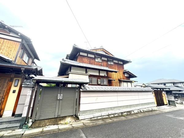 京都市伏見区深草大亀谷安信町の中古一戸建て
