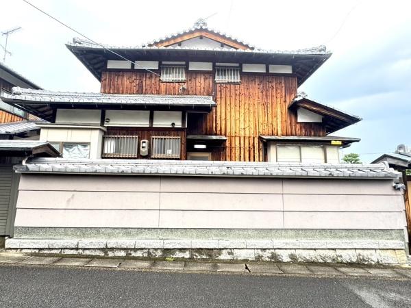京都市伏見区深草大亀谷安信町の中古一戸建て