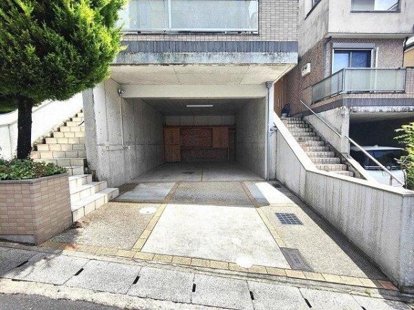 京都市伏見区深草大亀谷大谷町の中古一戸建て