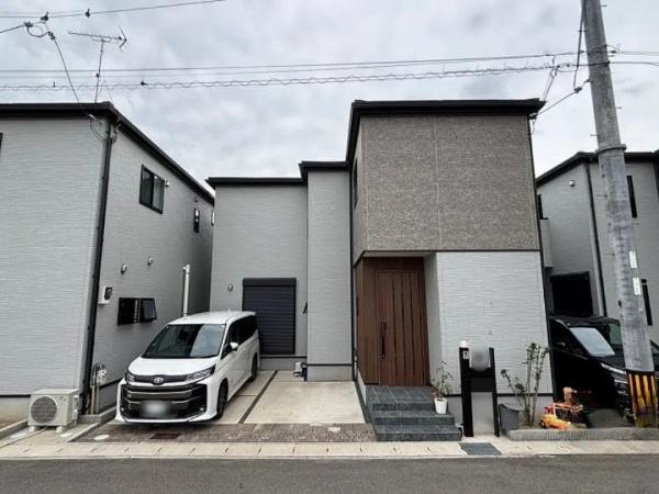 京都市伏見区羽束師鴨川町の中古一戸建