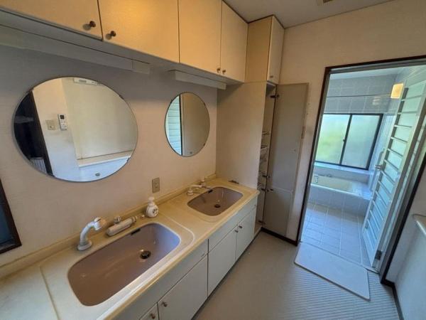 京都市西京区御陵大枝山町１丁目の中古一戸建て