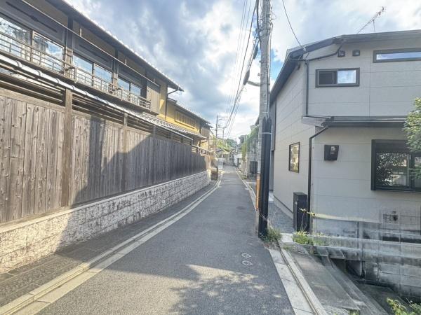 京都市東山区下河原通八坂塔ノ前上る金園町の中古一戸建て