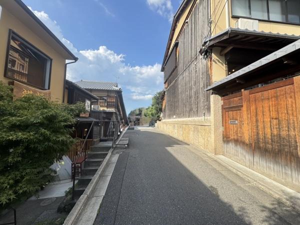 京都市東山区下河原通八坂塔ノ前上る金園町の中古一戸建て