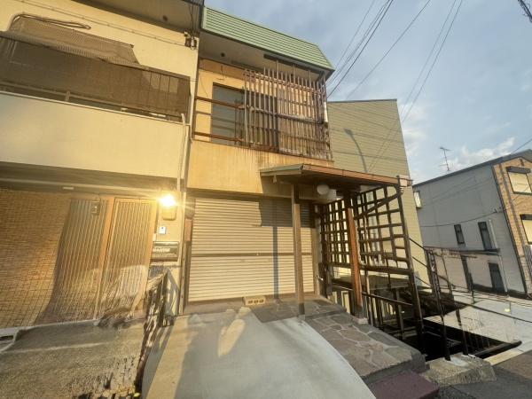 京都市右京区西京極西川町の中古テラスハウス