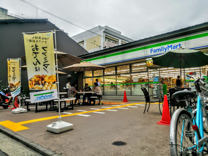 京都市下京区稲荷町の中古一戸建て(ファミリーマート綾小路東洞院店)