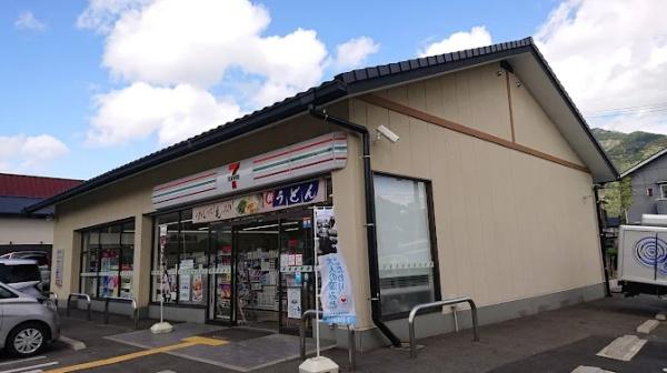 京都市左京区上高野東氷室町の土地(セブンイレブン京都白川通上高野店)