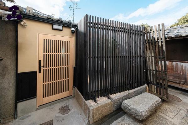 京都市東山区本瓦町の中古テラスハウス
