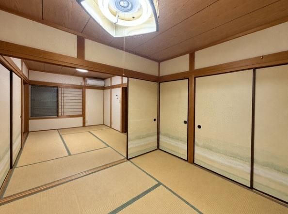 京都市山科区西野山射庭ノ上町の中古一戸建て
