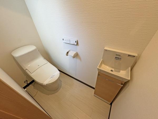 京都市中京区三条通油小路下る三条油小路町の中古一戸建て