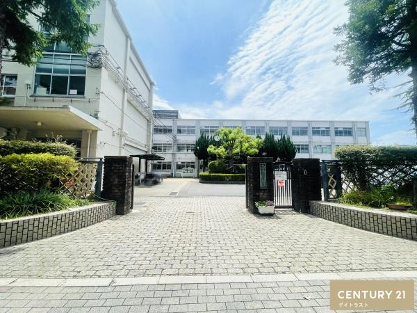 京都市左京区秋築町の中古一戸建て(京都市立岡崎中学校)