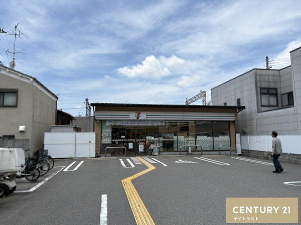 京都市東山区本町２１丁目の土地(セブンイレブン京阪鳥羽街道駅前店)