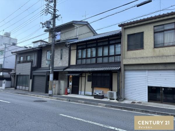 京都市上京区千本通二条下る東入主税町の中古一戸建て