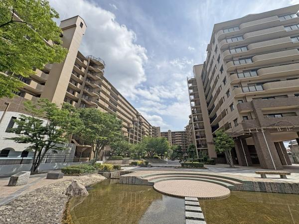 ファミールガーデン二条駅前