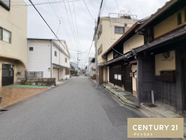 京都市上京区大宮通西裏芦山寺上る２丁目竪社南半町の土地