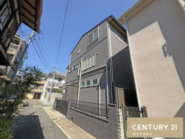 京都市上京区油小路堀川の間中立売上る松之下町の中古一戸建て