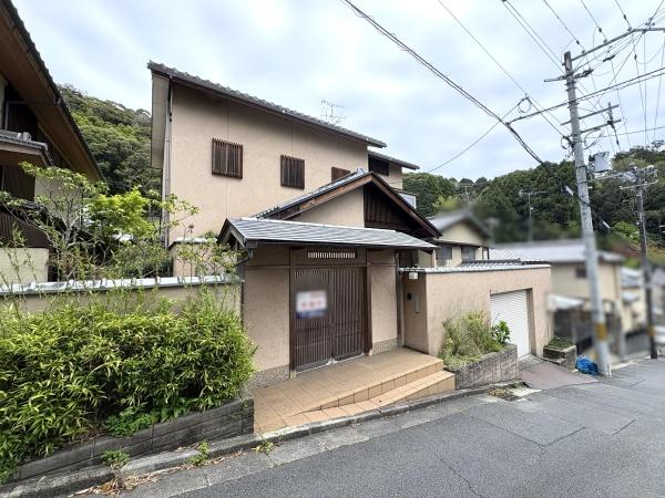 京都市東山区清閑寺霊山町の中古一戸建て