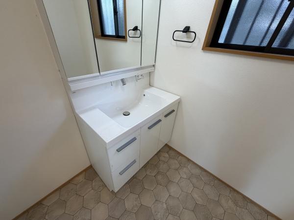 四日市市波木南台４丁目の中古一戸建て
