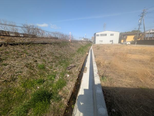 津市修成町の土地