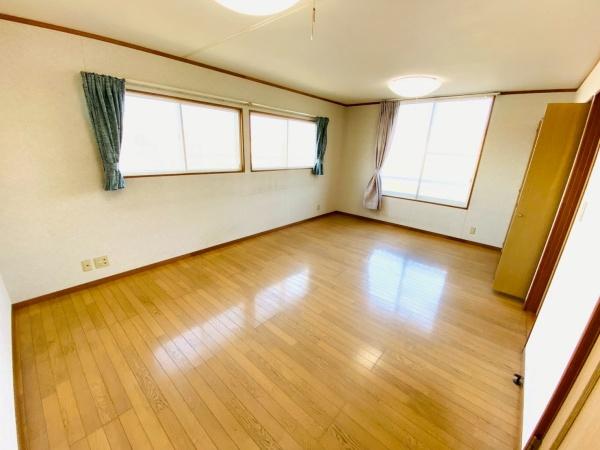 八街市八街ほの中古一戸建て