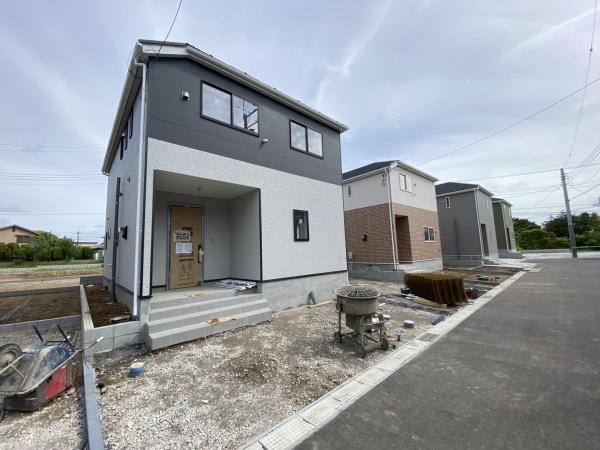 成田市中台６丁目の新築一戸建